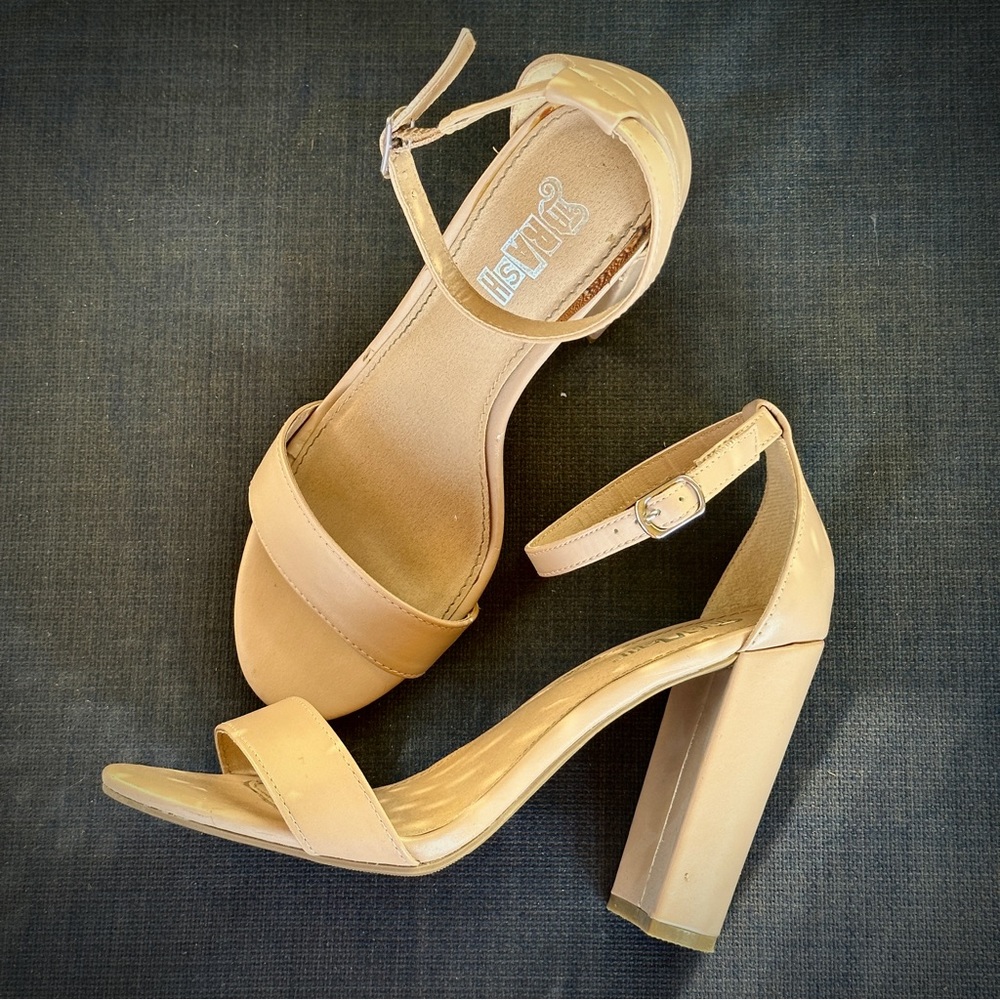 Brash Tan Solid Buckle Open Toe Heels | Size 6 Women’s High Heels